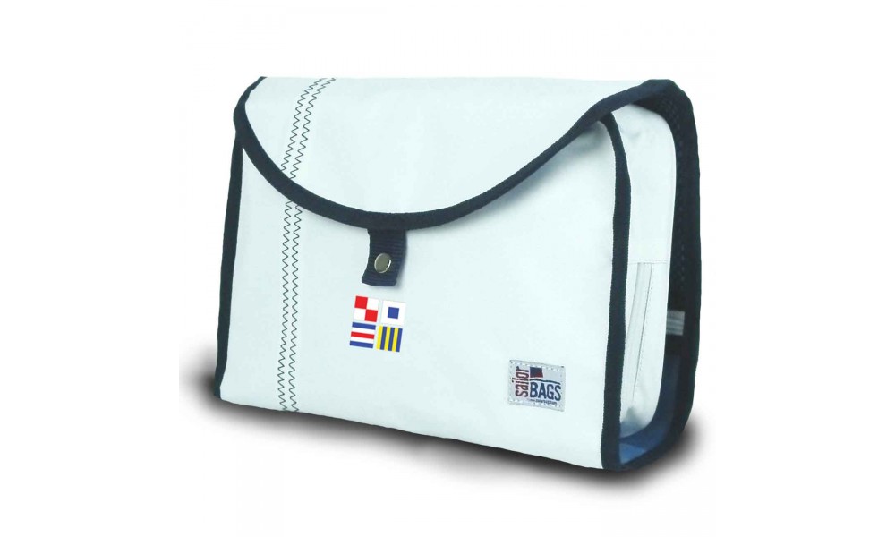 USCGA offer Newport Hanging Toiletry Kit - PERSONALIZE FREE! 